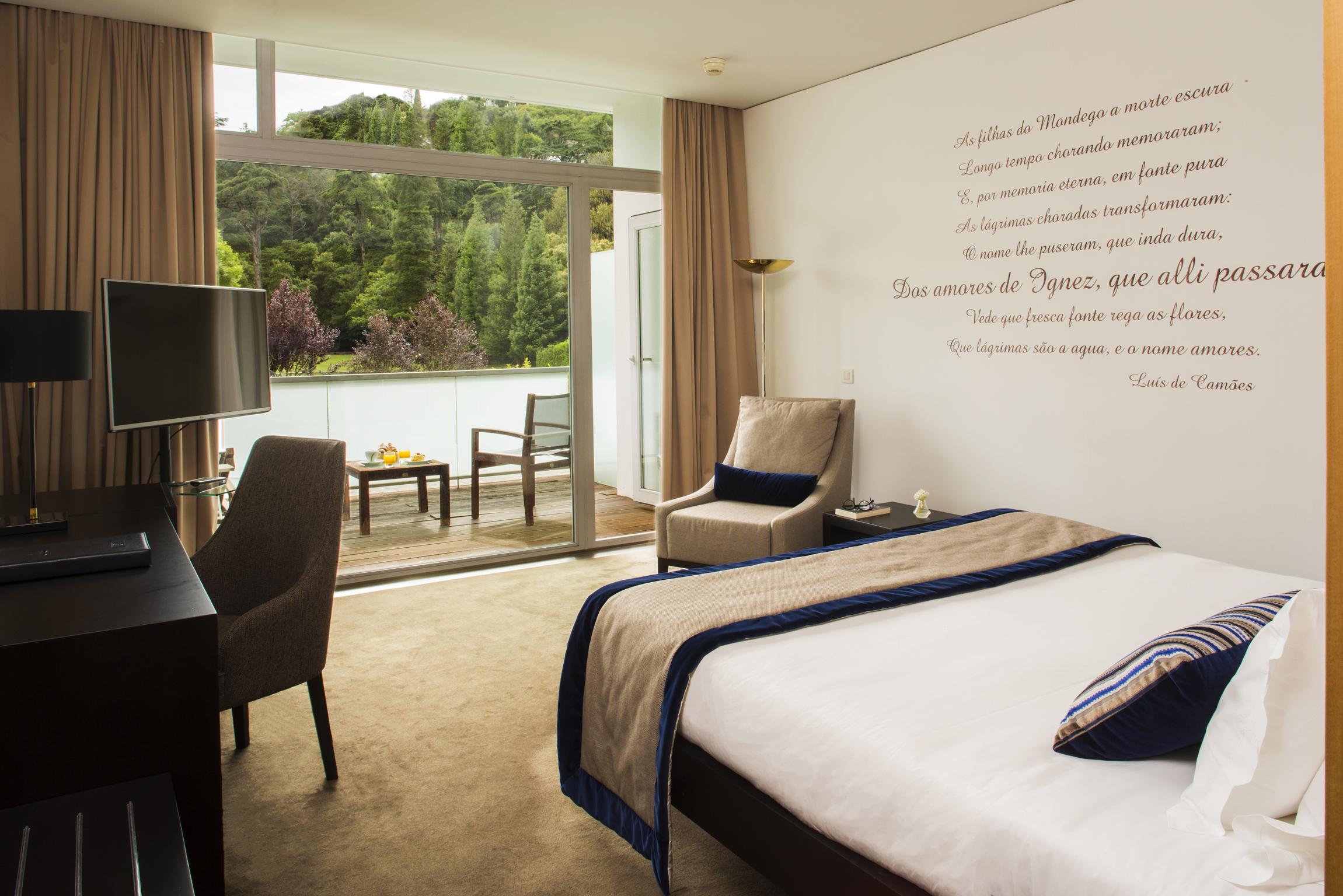 Hotel Quinta Das Lagrimas - Small Luxury Hotels Coimbra Exterior photo A room at the hotel