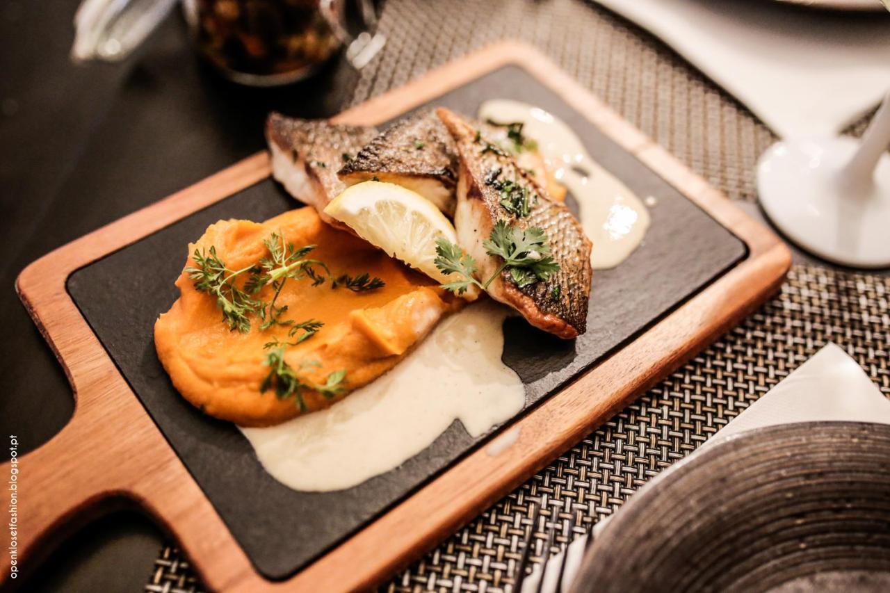 Hotel Quinta Das Lagrimas - Small Luxury Hotels Coimbra Exterior photo A dish of grilled grouper with mashed sweet potato and a white wine sauce