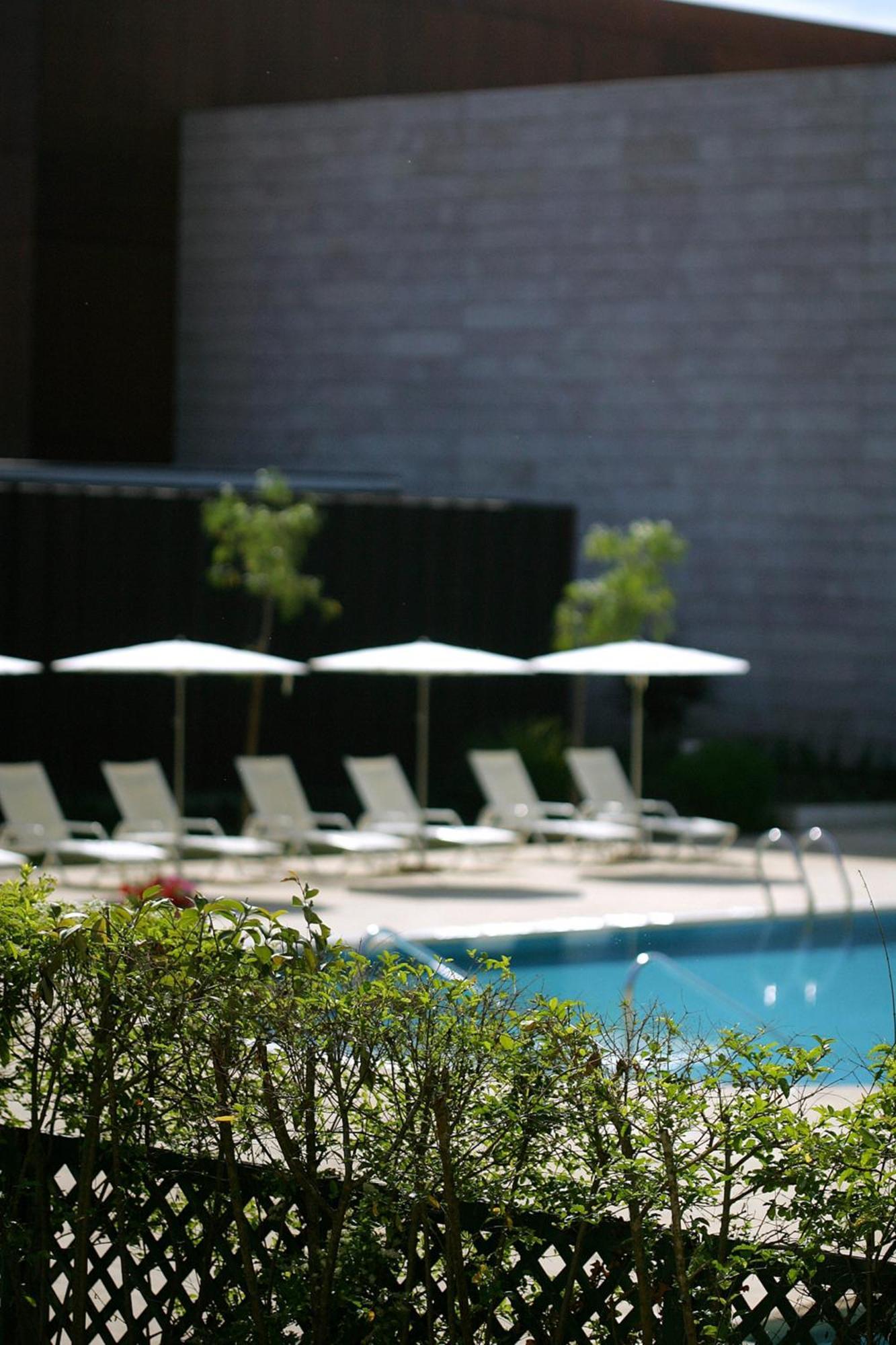 Hotel Quinta Das Lagrimas - Small Luxury Hotels Coimbra Exterior photo The swimming pool at the hotel
